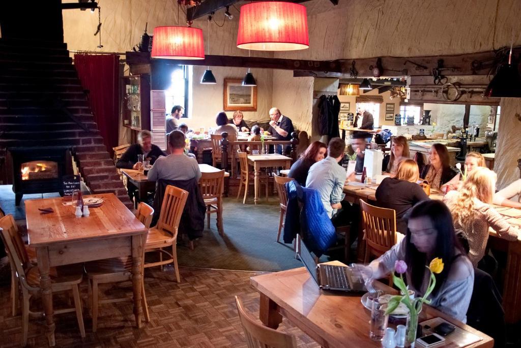 Tricky'S Hotel Redruth Luaran gambar